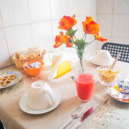 B&B Italo House Opera Zewnętrze zdjęcie