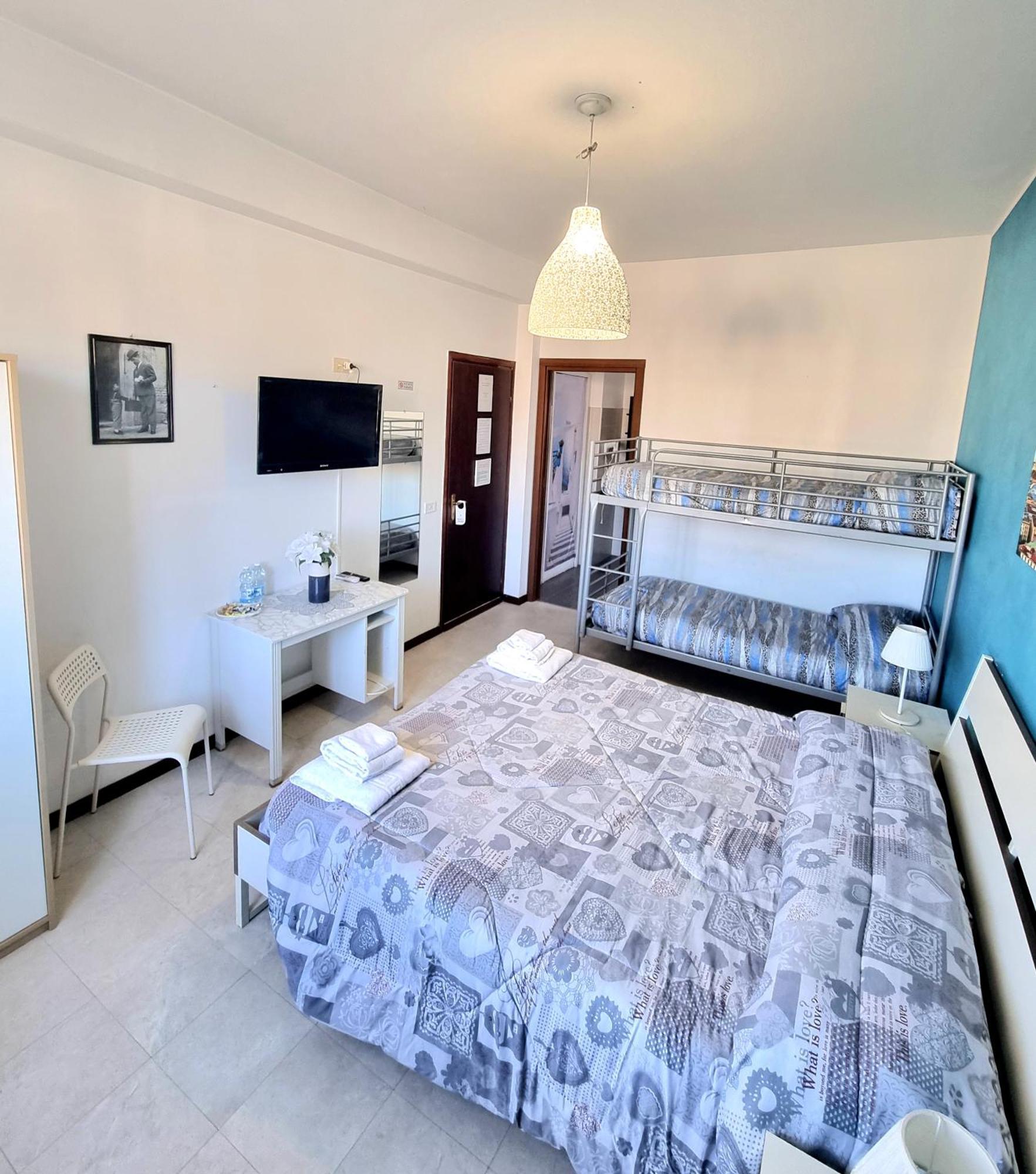 B&B Italo House Opera Pokój zdjęcie