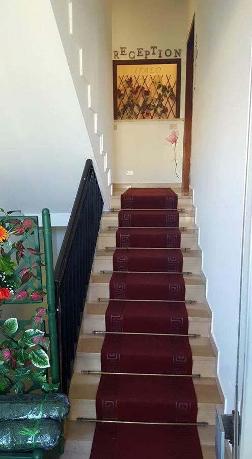 B&B Italo House Opera Zewnętrze zdjęcie